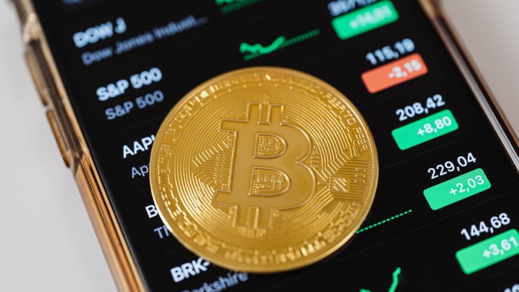 What Is Uniswap and How Decentralized Exchanges Work - cryptocurrency guide illustration